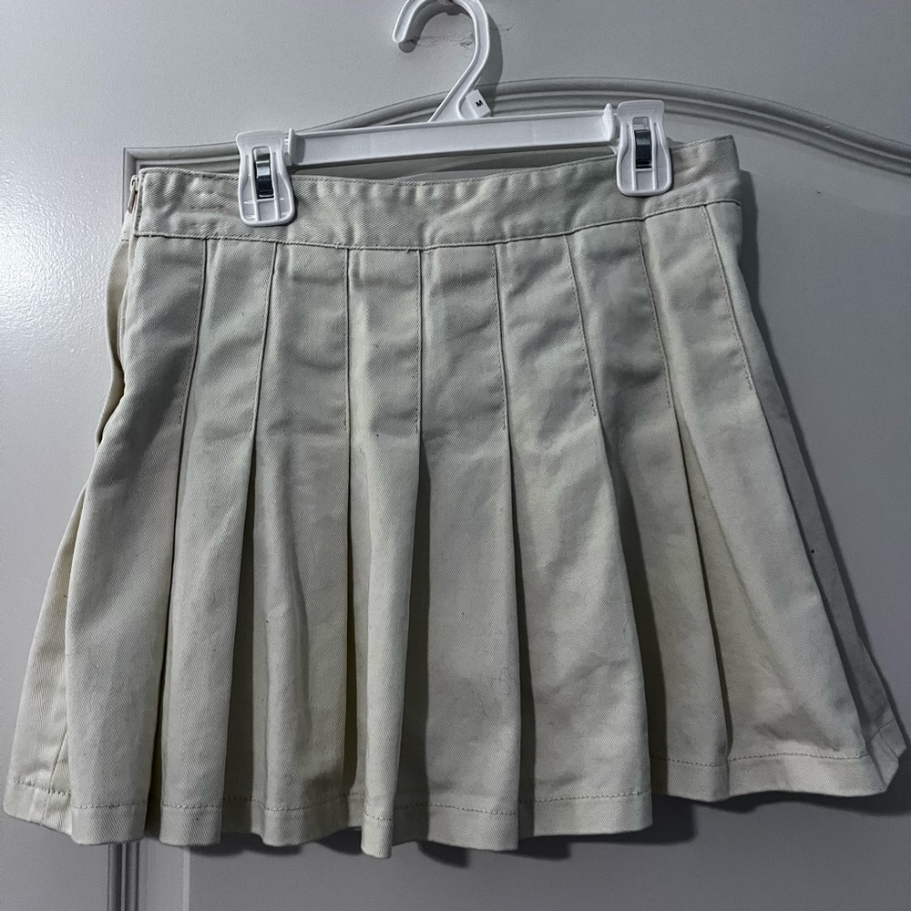 Brandy Melville Cream Pleated Skort